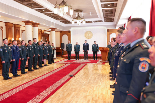 БАТЛАН ХАМГААЛАХ САЛБАРЫН ЗАРИМ АЛБА ХААГЧДАД ОРОН СУУЦНЫ УРЬДЧИЛГАА БҮРДҮҮЛЭХЭД 20 САЯ ТӨГРӨГ ОЛГОНО